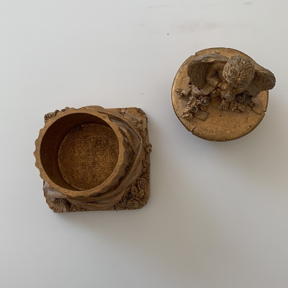 Figi Graphics Vintage Cherub Grecian Pillar Trinket Box - Picture 2 of 7